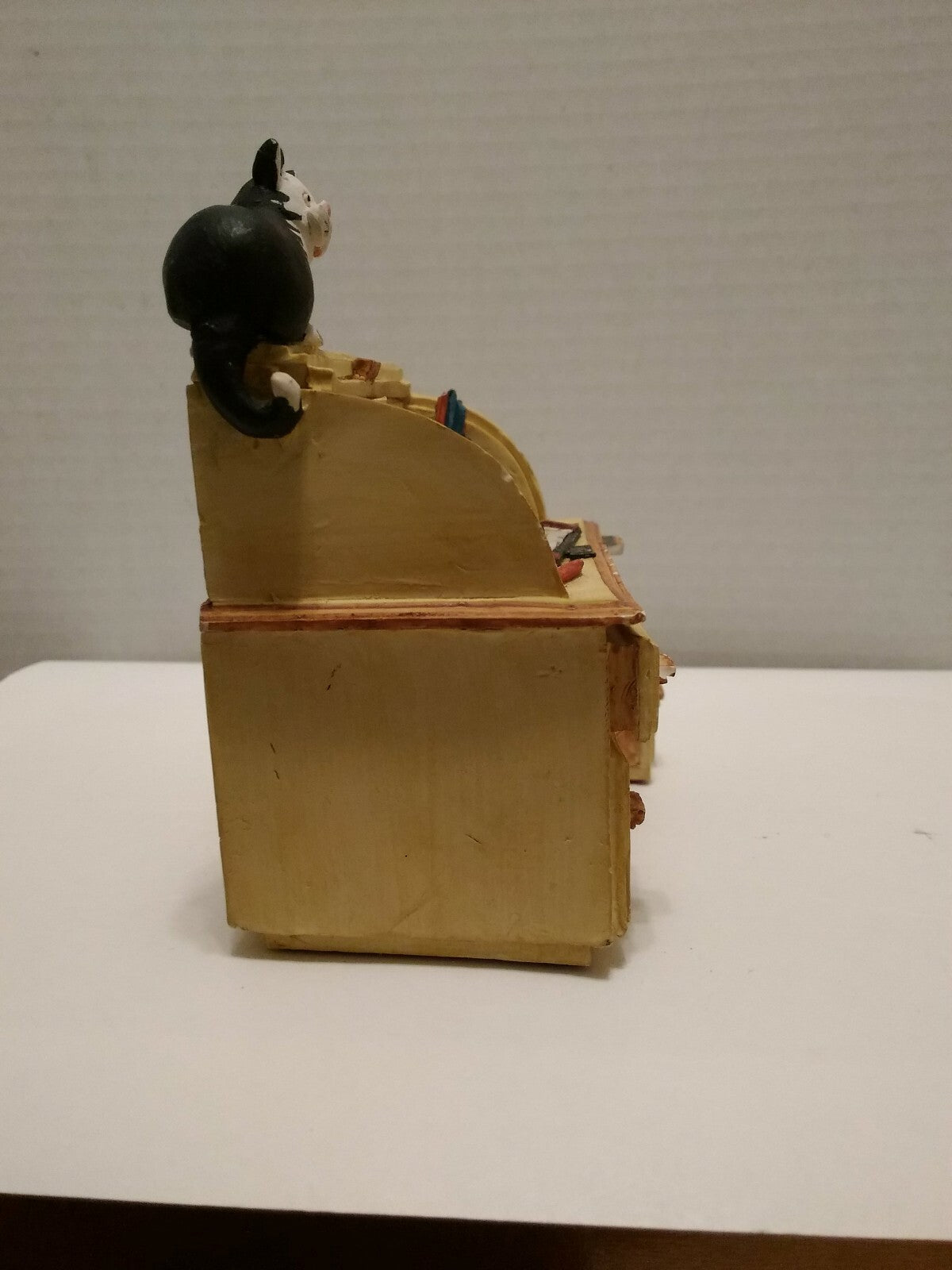 Miniature Ceramic Rolltop Desk With Cat