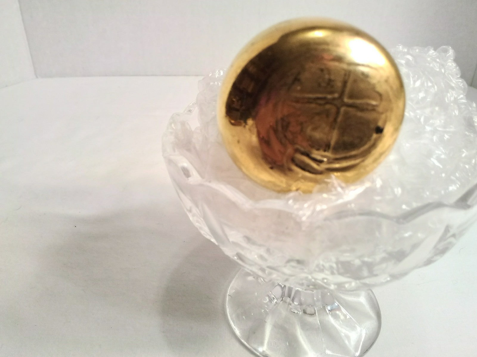 Glass Stopper with 24k gold trim over 3 1/4" Tall 3/4" Top 7/8" Stopper