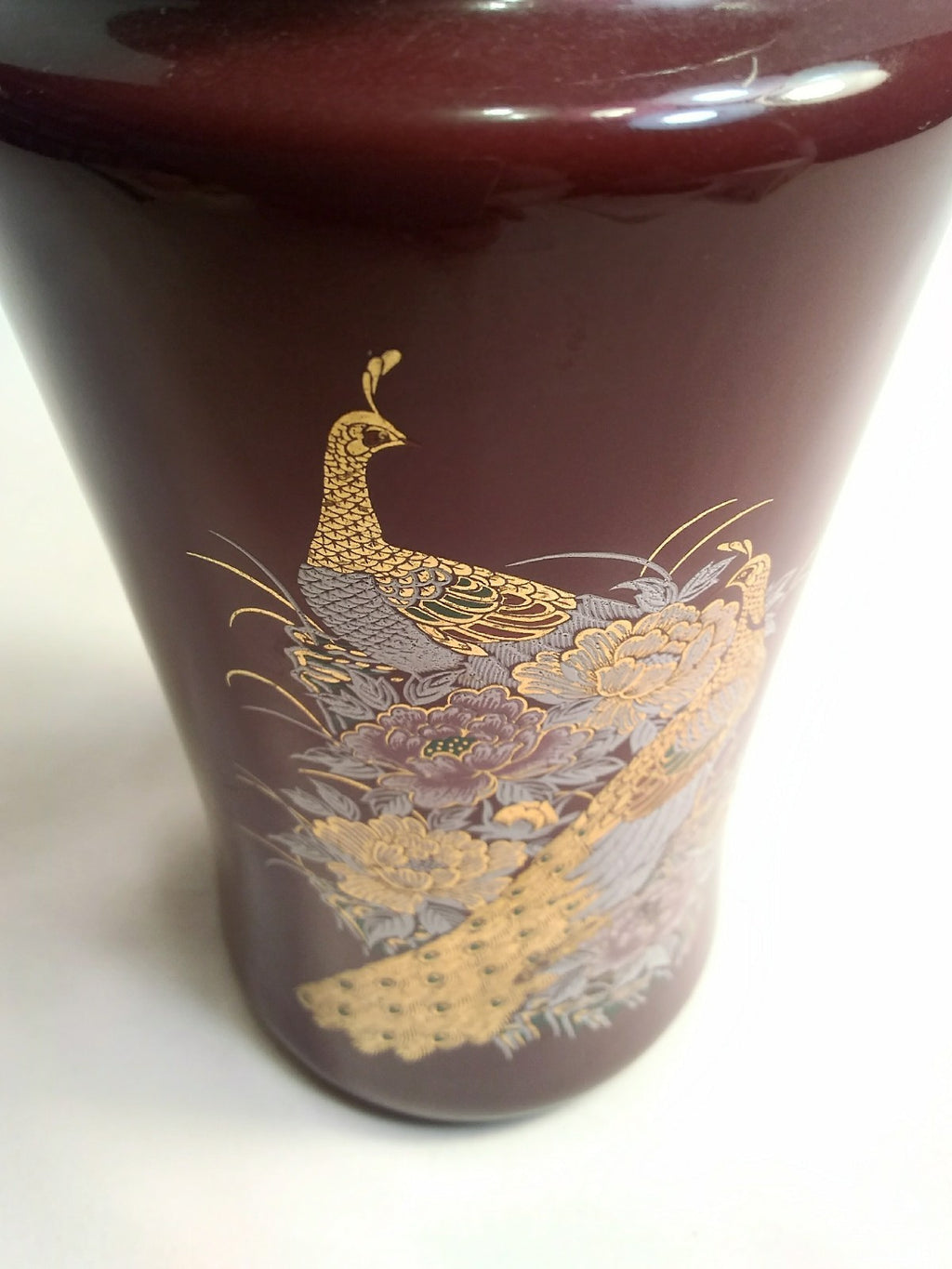 Peacock Gold Rim Vase with Gold Accents