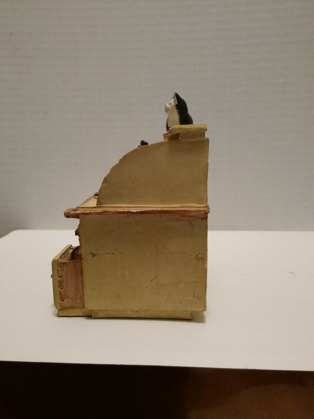 Miniature Ceramic Rolltop Desk With Cat